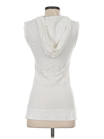 Gap Sleeveless T-Shirt (view 2)
