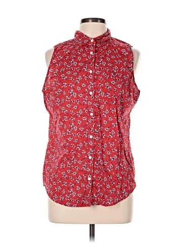 St. John's Bay Sleeveless Button-Down Shirt (view 1)