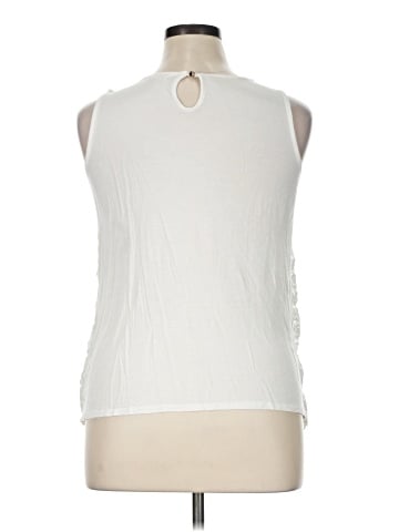 Cupio Sleeveless Top (view 2)