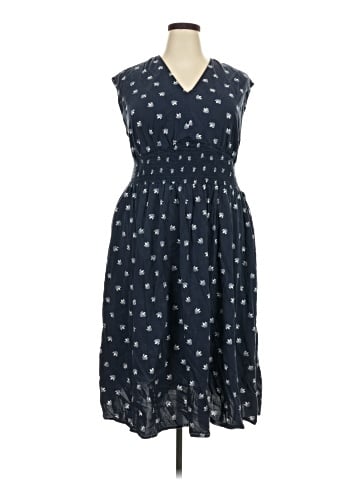 Old Navy Casual Dress (view 1)
