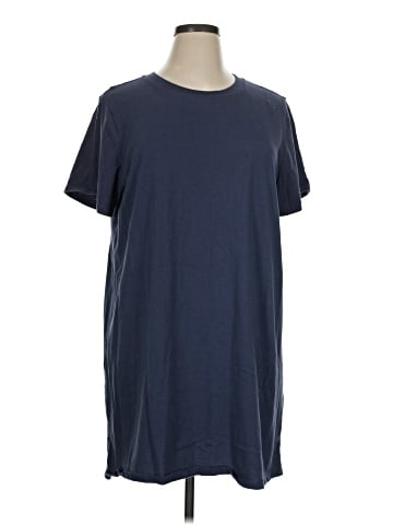 Old Navy Short Sleeve T-Shirt (view 1)