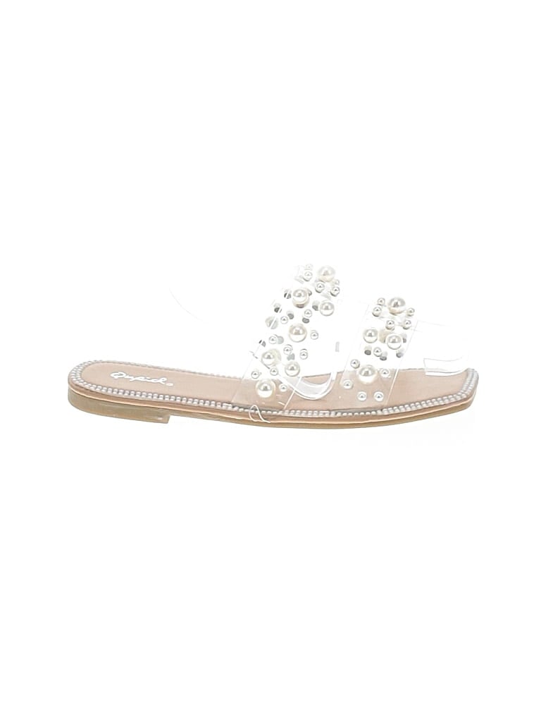 Pre-owned Qupid Sandals In White