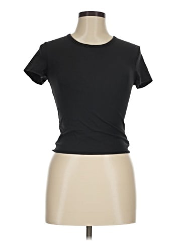 Lululemon Athletica Short Sleeve T-Shirt (view 1)