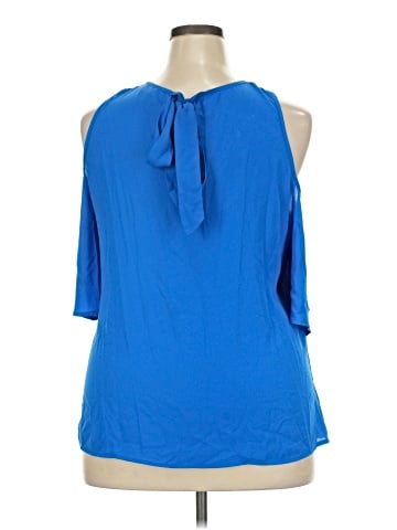 New York & Company Sleeveless Blouse (view 2)