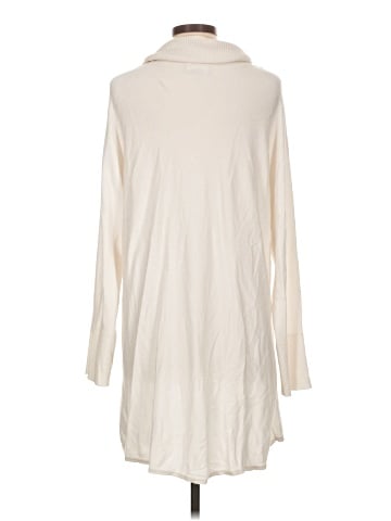 JM Collection Poncho (view 2)