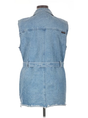 Revolt Vest (view 2)