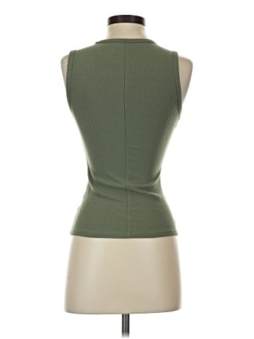 American Eagle Outfitters Sleeveless T-Shirt (view 2)