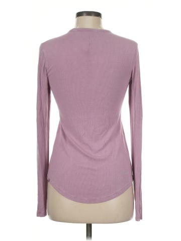 Lululemon Athletica Long Sleeve T-Shirt (view 2)