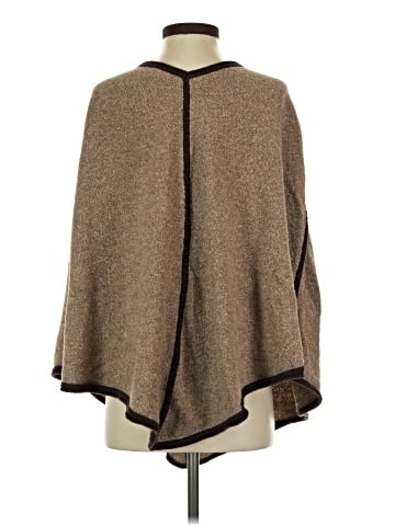 Patagonia Poncho (view 2)