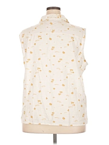 Eddie Bauer Sleeveless Button-Down Shirt (view 2)