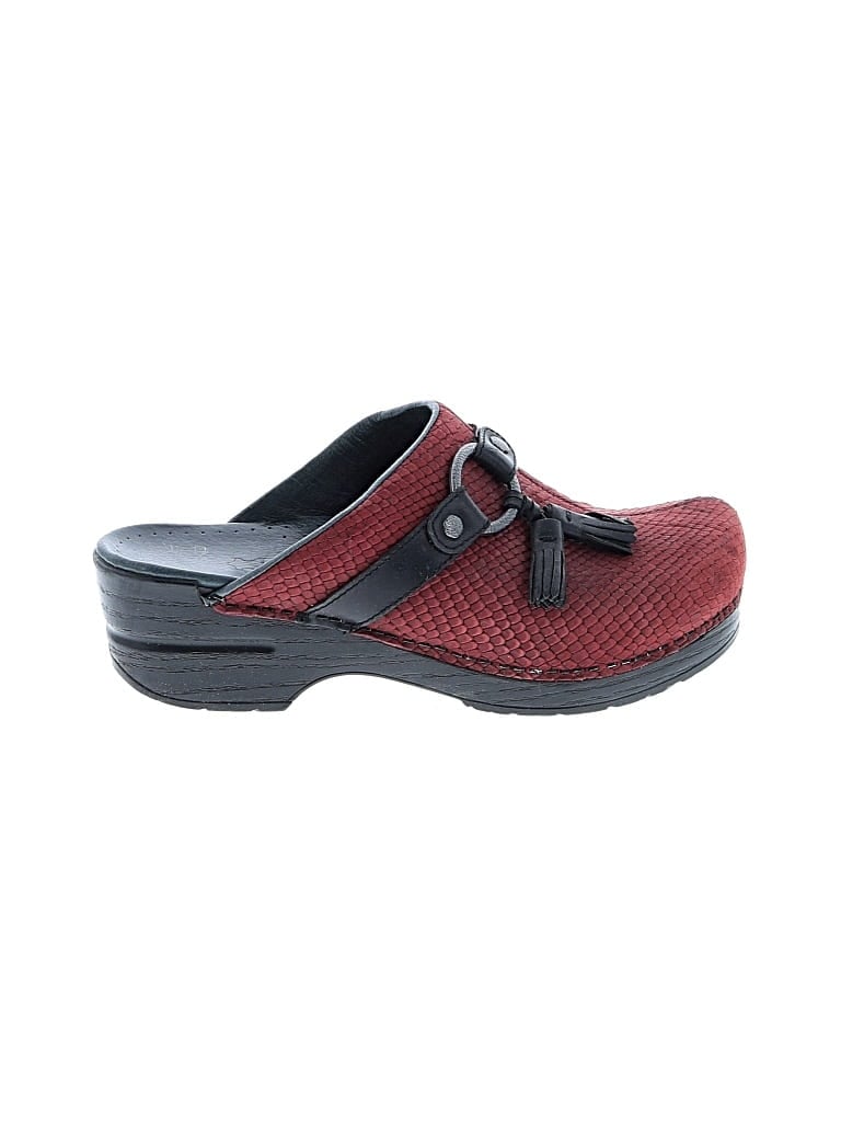 Pre-owned Dansko Mule/clog In Red