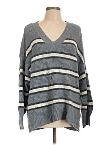 American Eagle Outfitters Pullover Sweater (view 1)