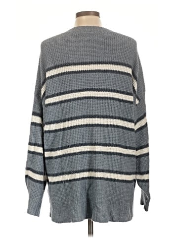 American Eagle Outfitters Pullover Sweater (view 2)