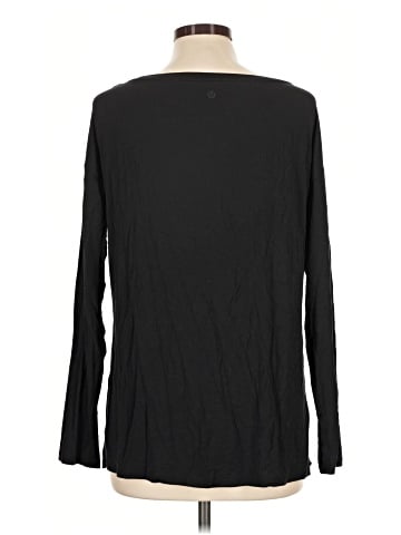 Lululemon Athletica 3/4 Sleeve T-Shirt (view 2)