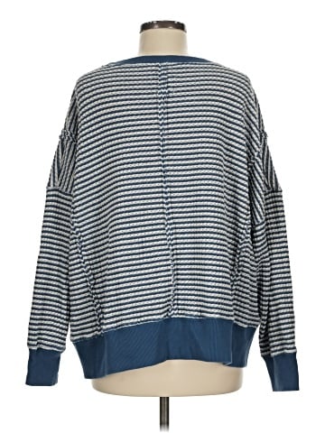 American Eagle Outfitters Pullover Sweater (view 2)