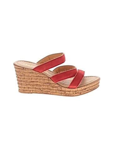 Mariella Wedges (view 1)