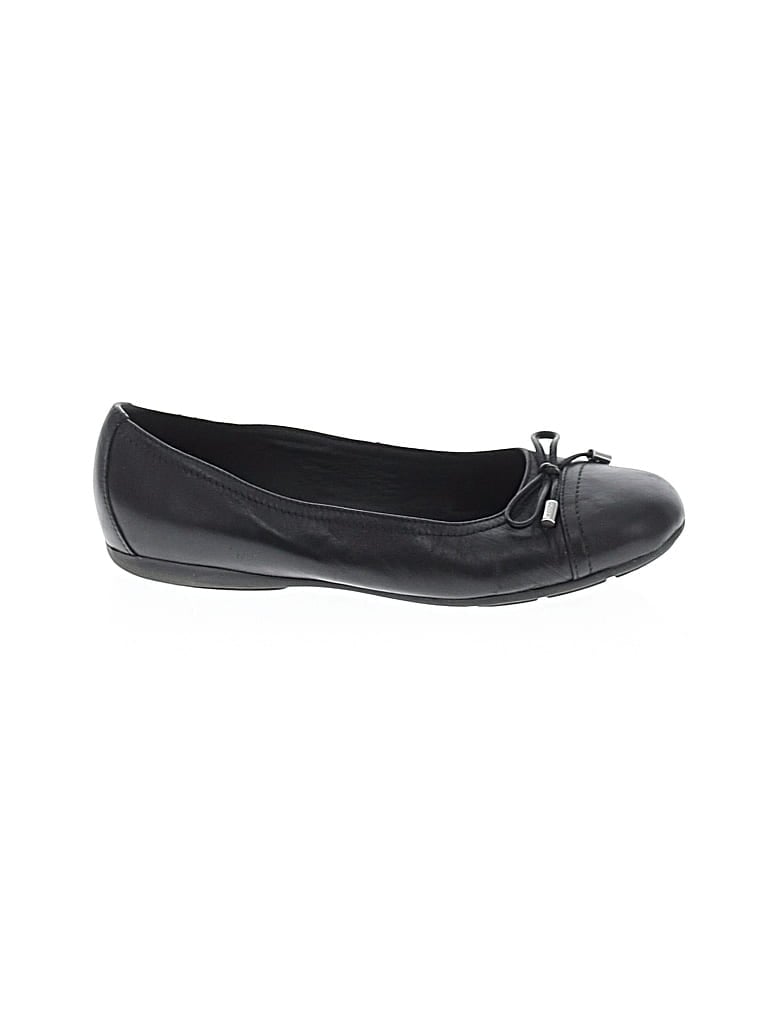 Pre-owned Geox Flats In Black