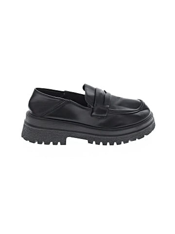 Unbranded Flats (view 1)