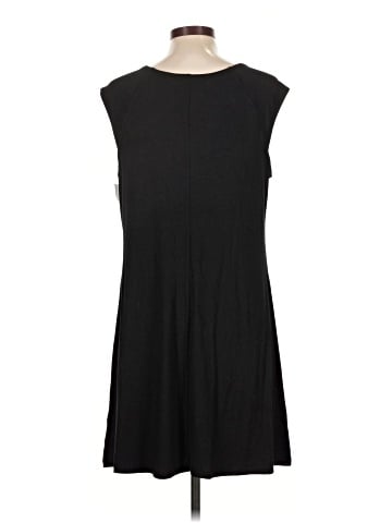 Old Navy Casual Dress (view 2)