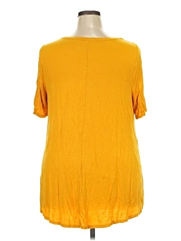 Lane Bryant Short Sleeve T-Shirt (view 2)