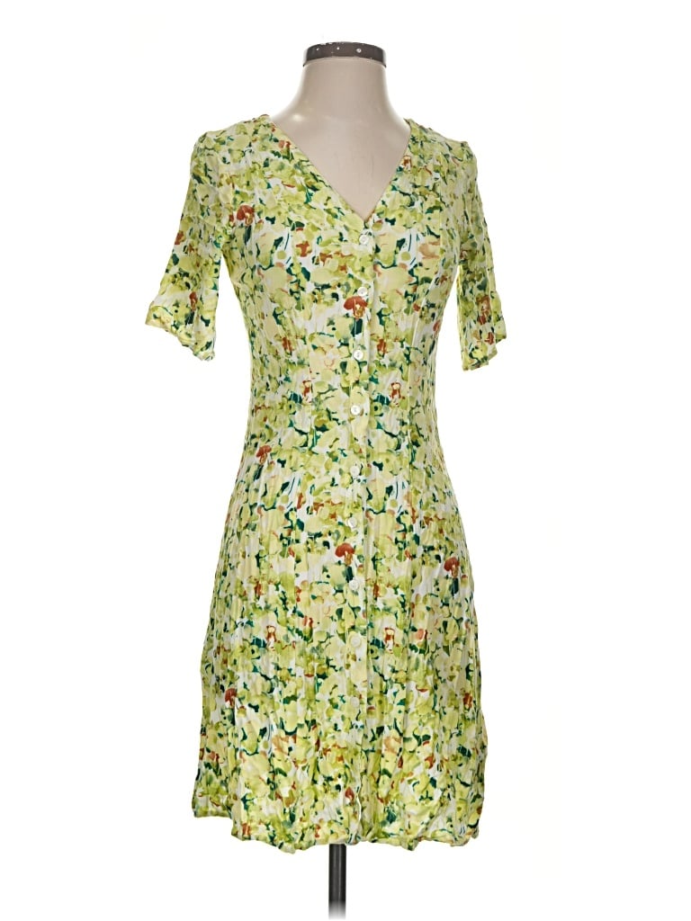 Pre-owned Monki Casual Dress In Green
