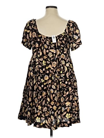 Old Navy Casual Dress (view 2)