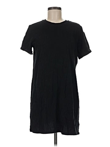 Old Navy Short Sleeve T-Shirt (view 1)