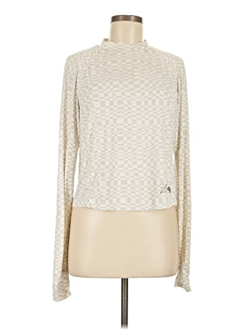 Mountain Hardwear Long Sleeve Turtleneck (view 1)