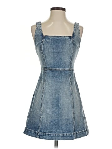 Alice + Olivia Casual Dress (view 1)