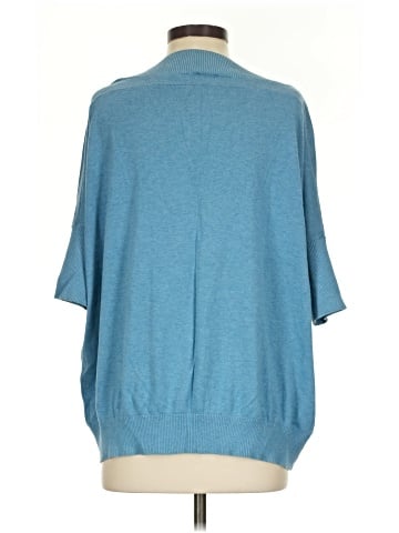 CAbi 3/4 Sleeve Top (view 2)