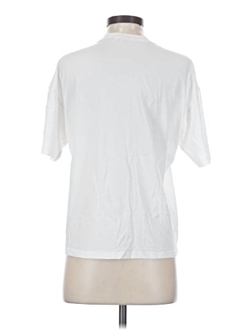 Victoria's Secret Short Sleeve T-Shirt (view 2)