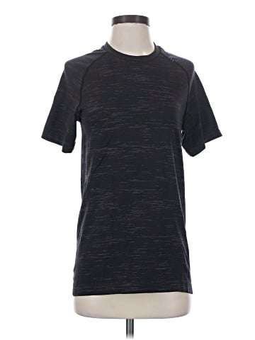 Lululemon Athletica Short Sleeve T-Shirt (view 1)