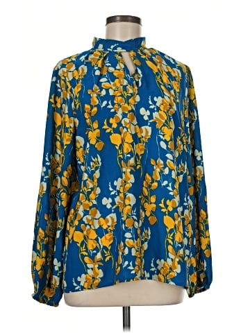 Tres Jolie Long Sleeve Henley (view 1)