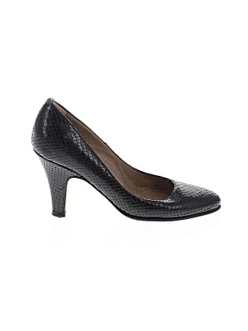 Anyi Lu Heels (view 1)