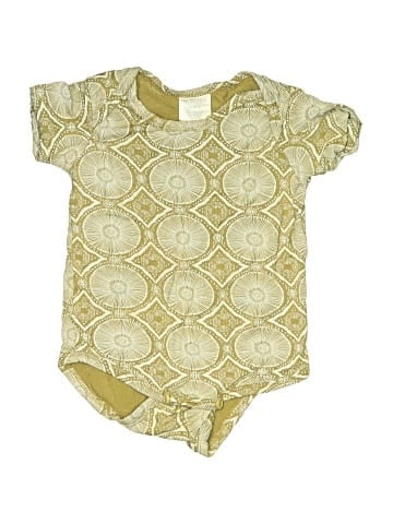 Kate Quinn Organics Short Sleeve Onesie (view 1)
