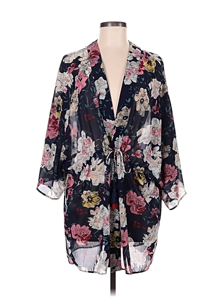 Pre-owned Loveriche Kimono In Black