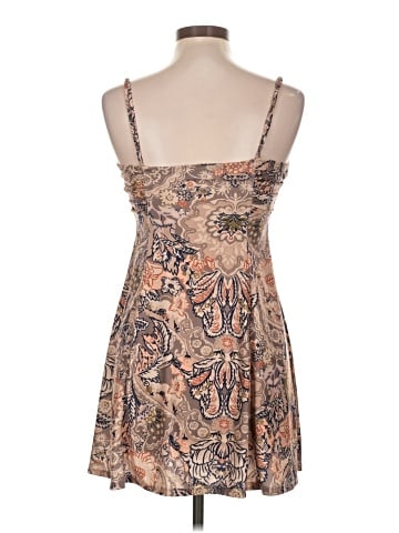 Urban Outfitters Casual Dress (view 2)