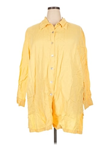 Dialogue 3/4 Sleeve Button-Down Shirt (view 1)