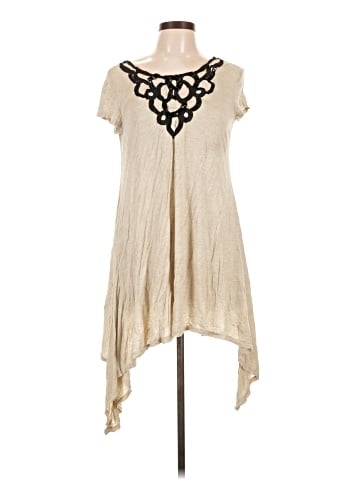 Apostrophe Short Sleeve Top (view 1)