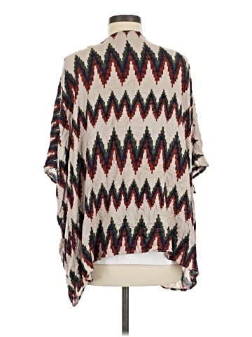 Audrey 3+1 Poncho (view 2)