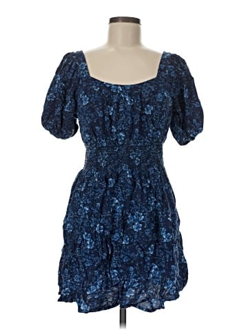 Old Navy Casual Dress (view 1)
