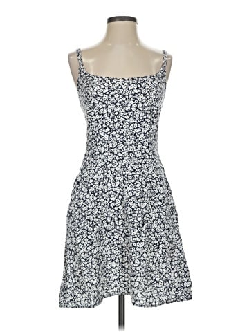 Old Navy Casual Dress (view 1)