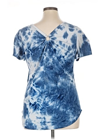Absolutely Famous Short Sleeve T-Shirt (view 2)