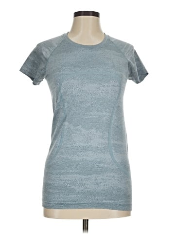 Lululemon Athletica Short Sleeve T-Shirt (view 1)