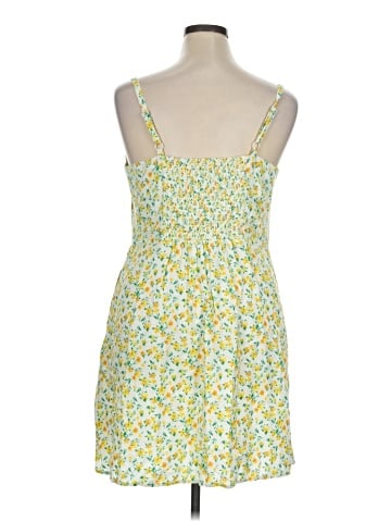 Old Navy Casual Dress (view 2)
