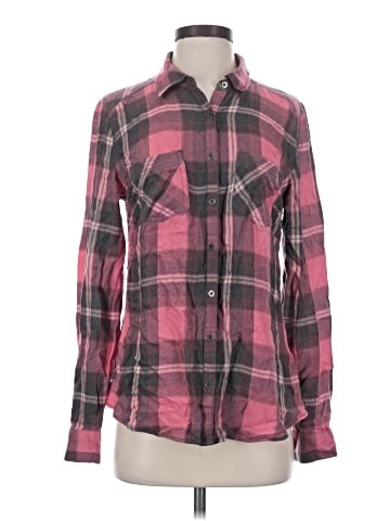 Maurices Long Sleeve Button-Down Shirt (view 1)