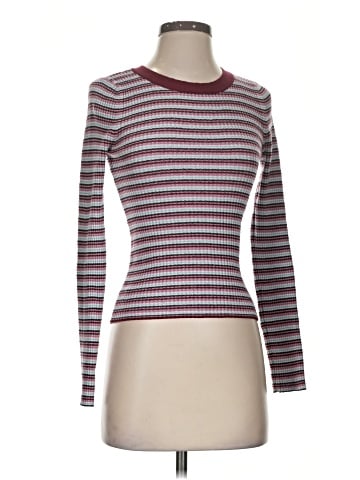 American Eagle Outfitters Pullover Sweater (view 1)