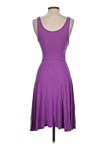 Old Navy Casual Dress (view 2)