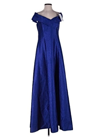 Teri Jon by Rickie Freeman Cocktail Dress (view 1)