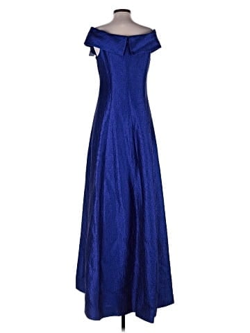 Teri Jon by Rickie Freeman Cocktail Dress (view 2)
